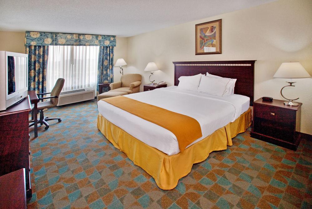 Hotel Express & Altoona-des Moines By Ihg